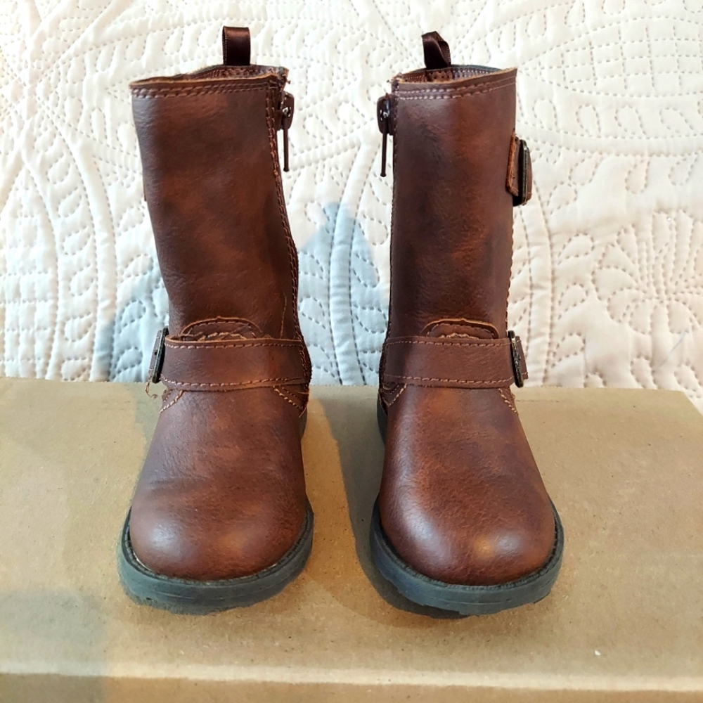 Carters brown boots inside zipper Size 6m